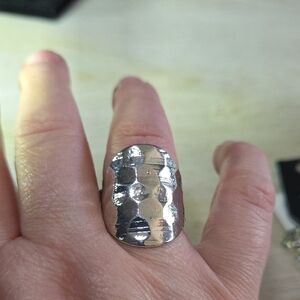 🌹#95 Paparazzi Silver Hammered Ring